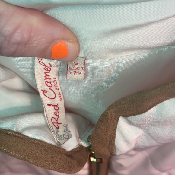 Red camel vest - Picture 2 of 4